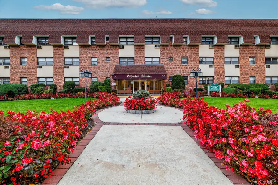 25 Elizabeth Street #3H, Farmingdale, NY 11735 - Image #2