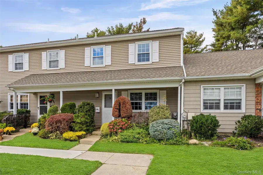 78 Hayloft Court, Huntington Station, NY 11746 - Image #2