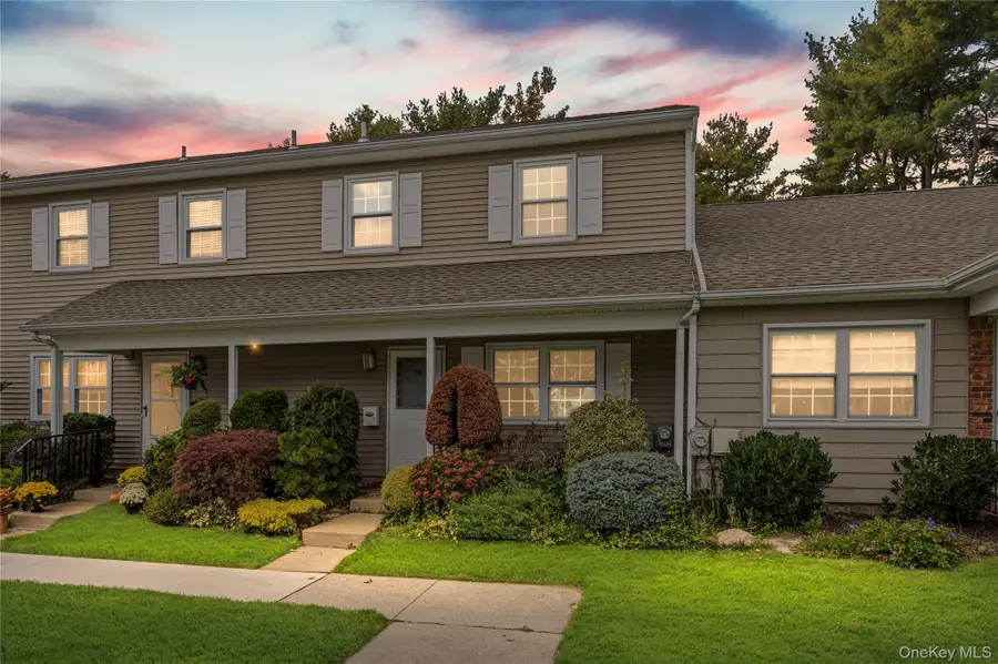 78 Hayloft Court, Huntington Station, NY 11746 - Image #3