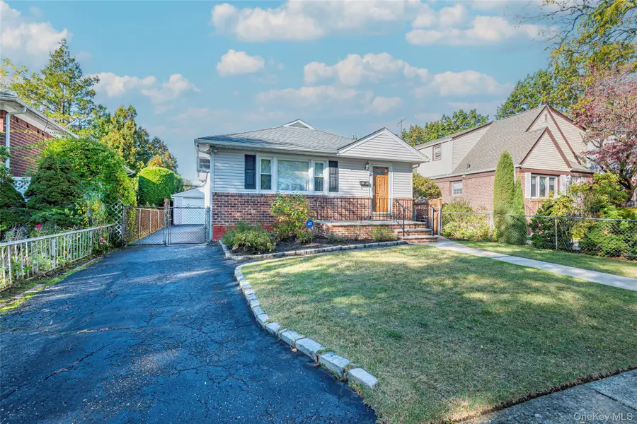 79-12 268th Street, Floral Park, NY 11004 - Image #2