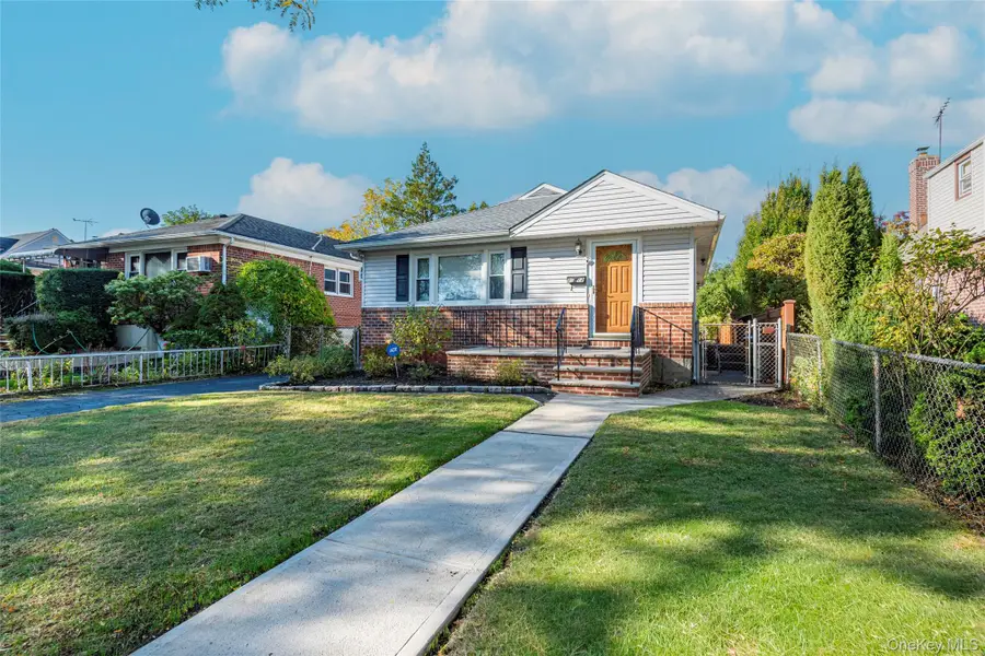 79-12 268th Street, Floral Park, NY 11004 - Image #3