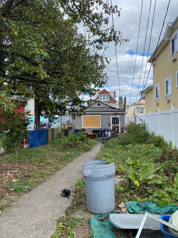 122 Stephens Avenue, Bronx, NY 10473