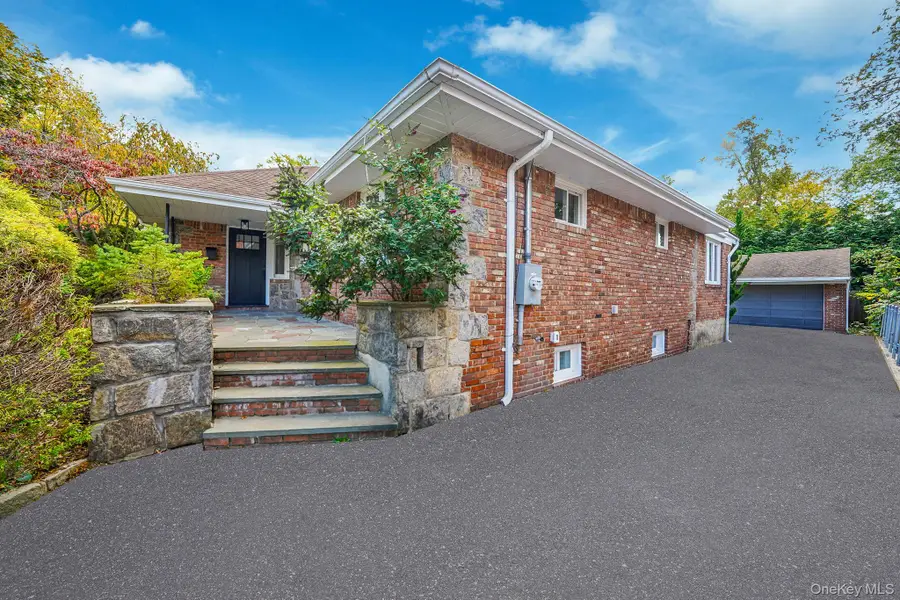 32 Fairview Avenue, Port Washington, NY 11050 - Image #2