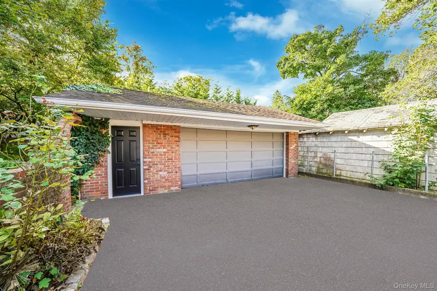 32 Fairview Avenue, Port Washington, NY 11050 - Image #3