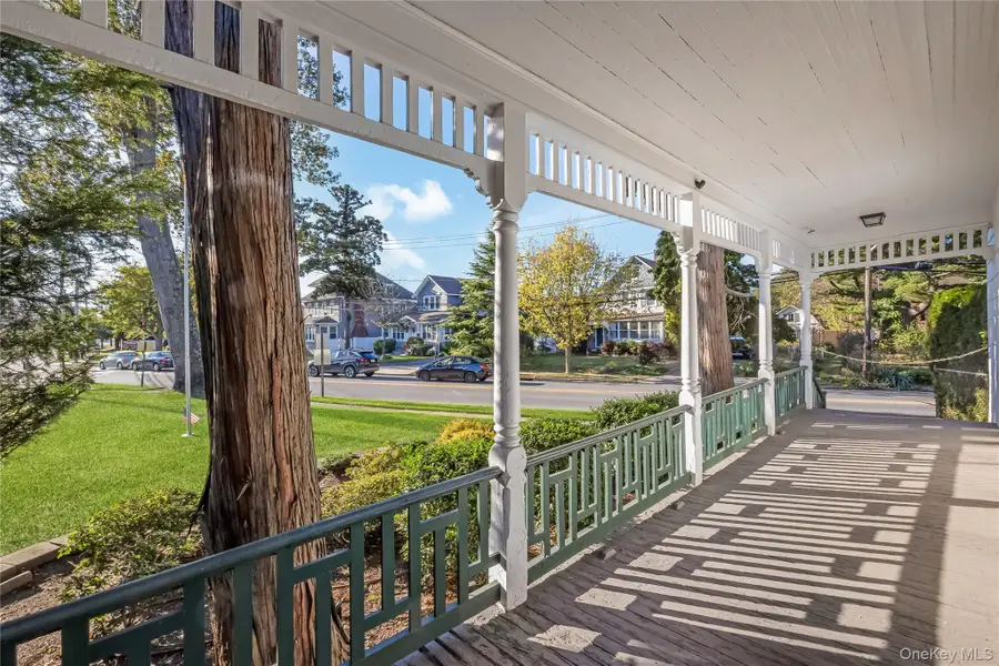 215 Conklin Street, Farmingdale, NY 11735 - Image #3