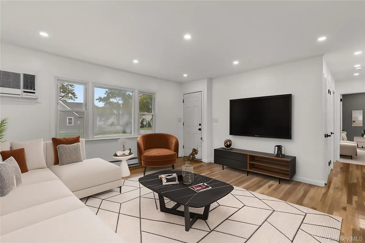 104 E Gates Avenue, Lindenhurst, NY 11757 - Image #1