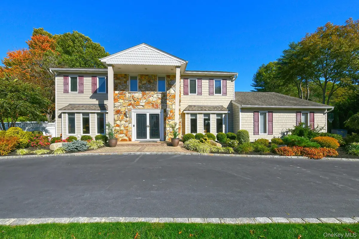 10 Burnham Lane, Dix Hills, NY 11746 - Image #1
