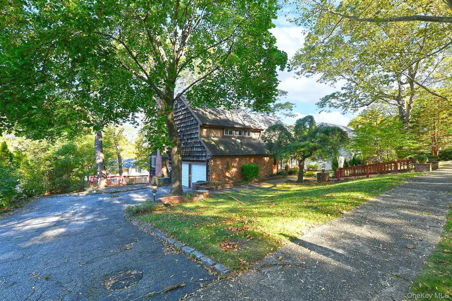 5 Melia Way, Huntington Station, NY 11746 - Image #2