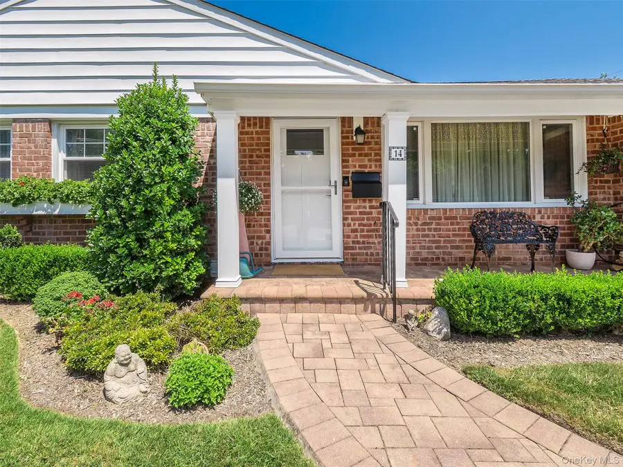 14 Harbor Lane, Glen Head, NY 11545 - #3