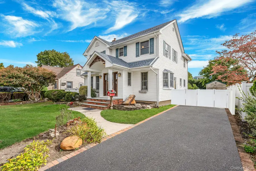 4 Sullivan Avenue, Farmingdale, NY 11735 - Image #2