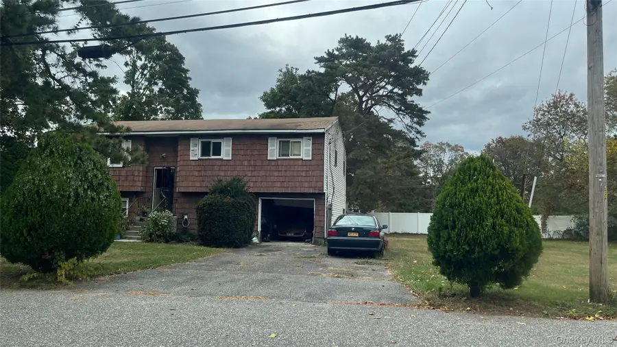 81 Nevada Road, West Babylon, NY 11704 - Image #2