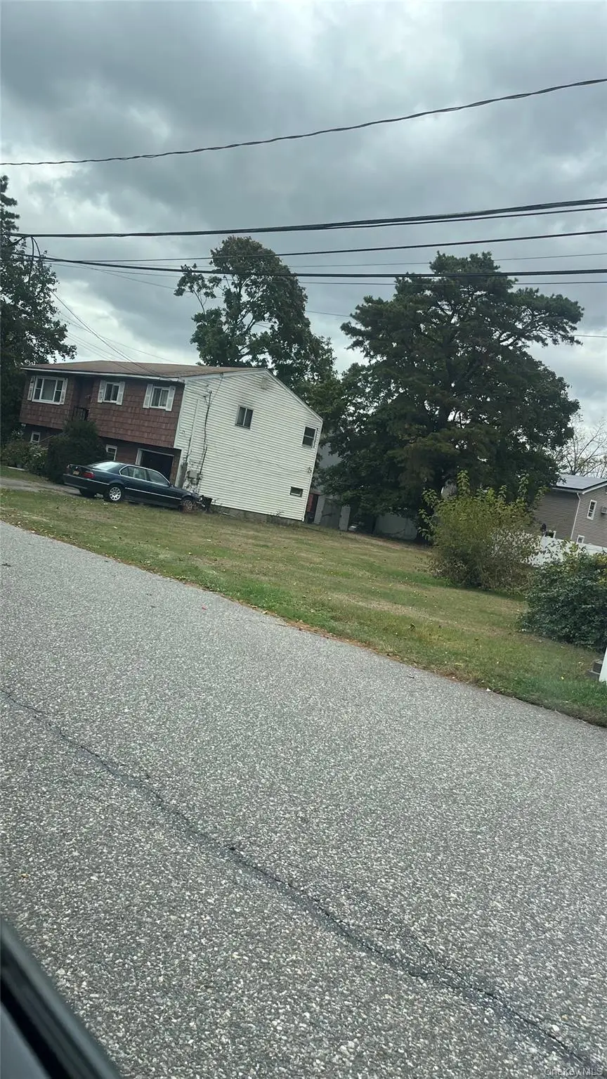 81 Nevada Road, West Babylon, NY 11704 - Image #3