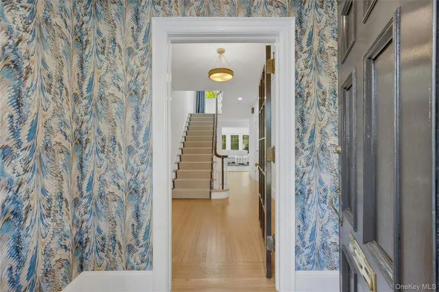 19 Huguenot Drive, Larchmont, NY 10538 - Image #3