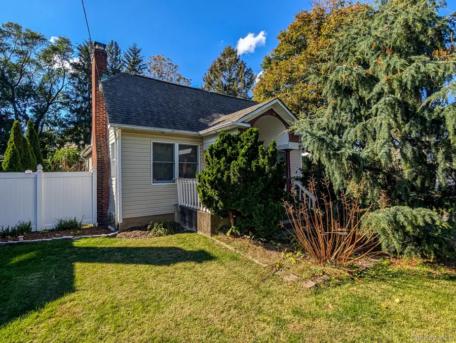 909 2nd Street N, East Northport, NY 11731 - Image #2