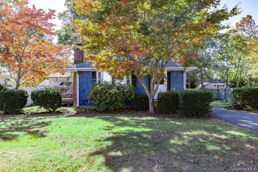 12 Applegate Drive, Mastic, NY 11950 - Image #3