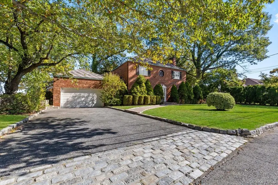 210 Wyndcliff Road, Scarsdale, NY 10583 - Image #3