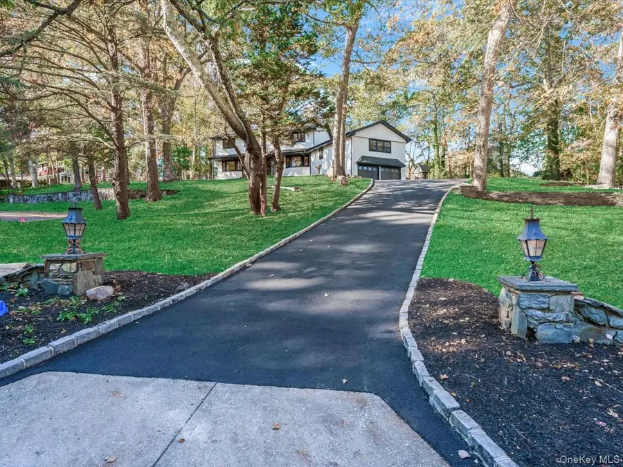 11 Gorham Lane, Dix Hills, NY 11746 - Image #3
