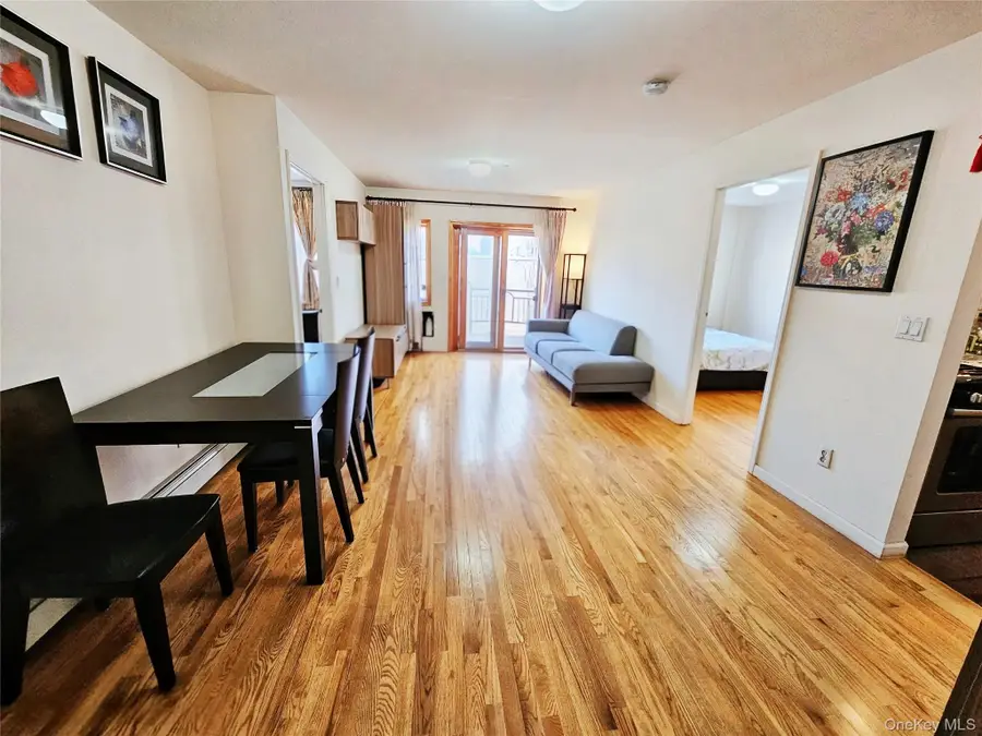 140-32 Cherry Avenue #5D, Flushing, NY 11355 - Image #2
