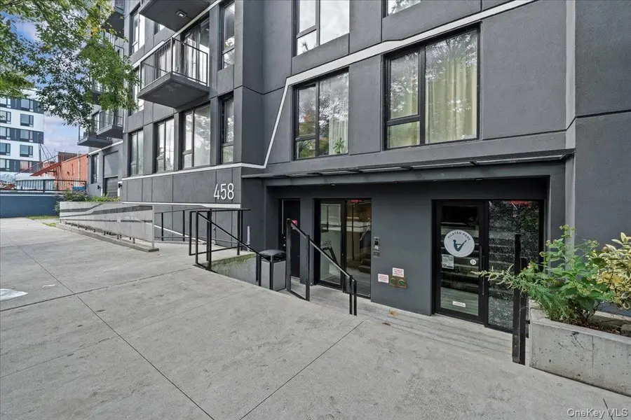 458 E 25th St #305, Brooklyn, NY 11226 - Image #2