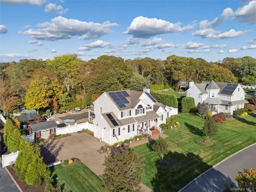 6 Landings Lane, Patchogue, NY 11772 - Image #3