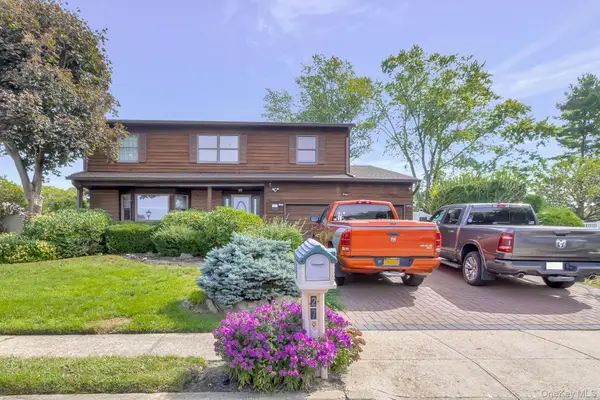 27 Bruno Lane, Dix Hills, NY 11746