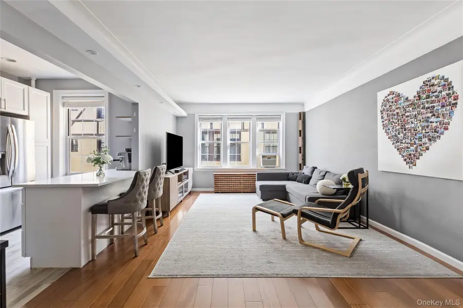 4 Maple Drive #5K, Great Neck, NY 11021 - Image #3