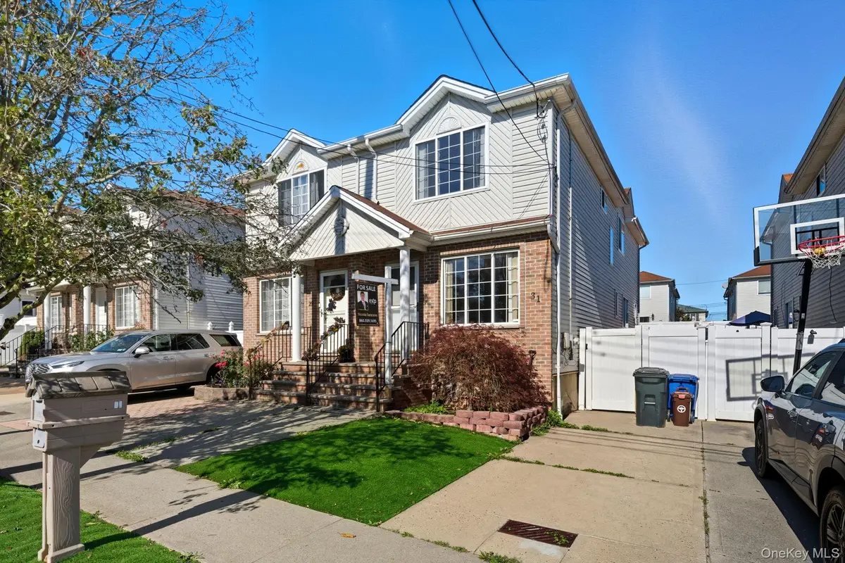 31 Beresford, Staten Island, NY 10314 - Image #1