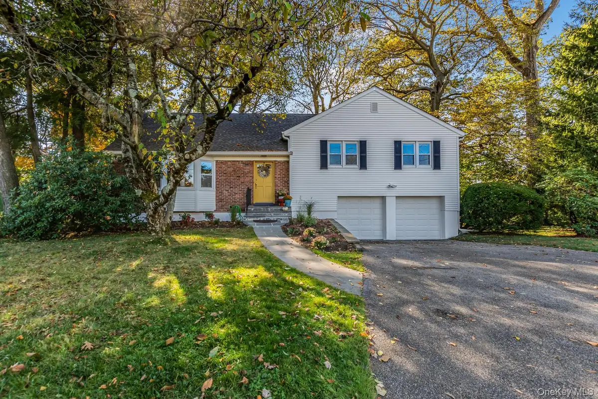 73 Hilary Circle, New Rochelle, NY 10804 - Image #1