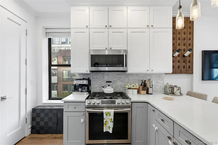 453 W 54th Street #4A, Manhattan, NY 10019 - Image #3