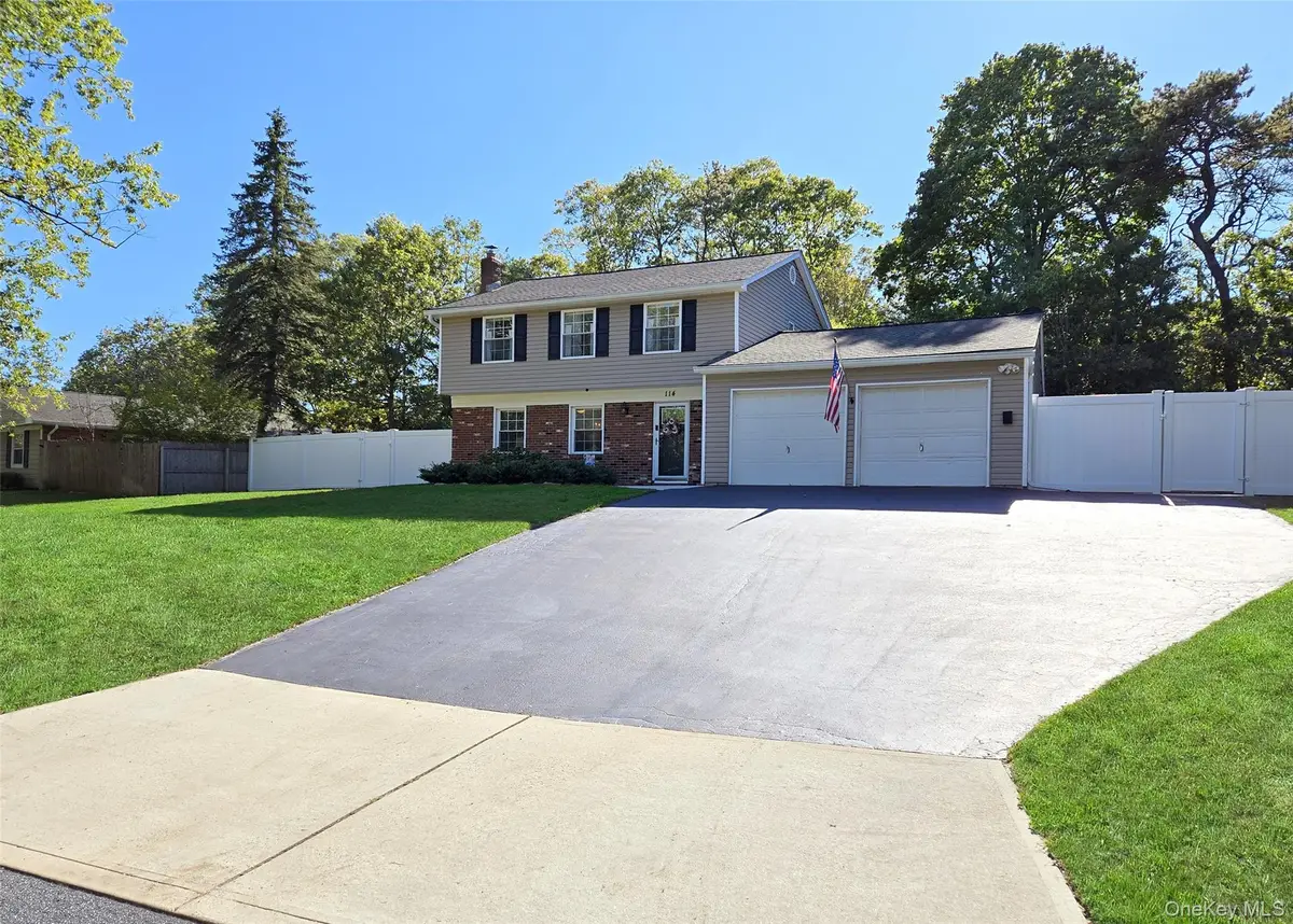 114 Wedgewood Drive, Coram, NY 11727 - Image #1