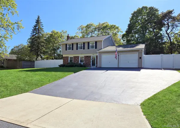 114 Wedgewood Drive, Coram, NY 11727