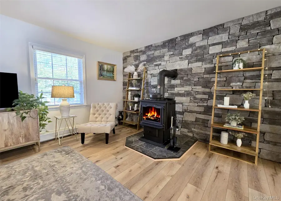 114 Wedgewood Drive, Coram, NY 11727 - Image #3