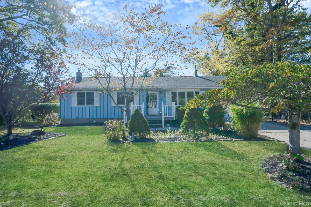 8 N 1st Street, Holbrook, NY 11741 - Image #1