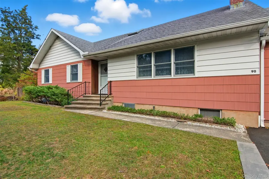 90 11th Avenue, Huntington Station, NY 11746 - Image #3