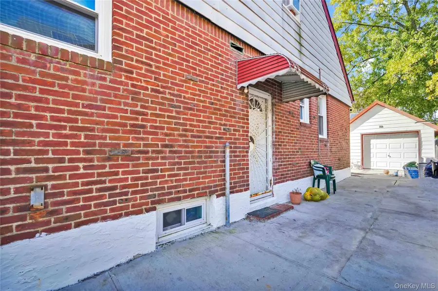 115-44 237 Street, Elmont, NY 11003 - Image #2