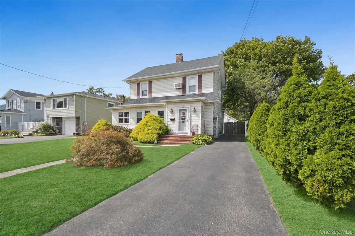 216 Jayne Avenue, Patchogue, NY 11772 - Image #1