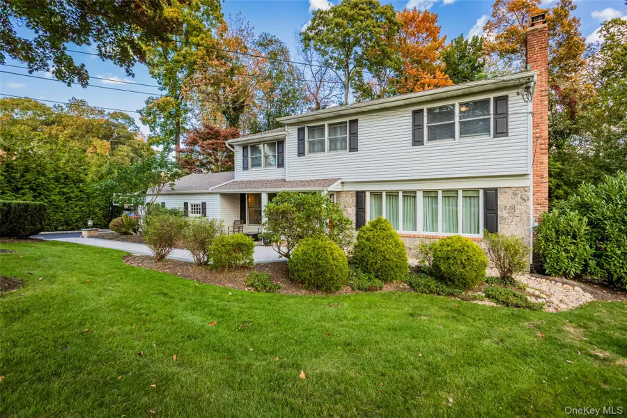 7 Carriage Lane, Setauket, NY 11733 - Image #2