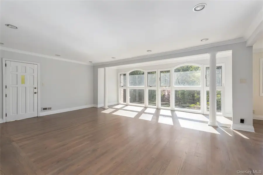 7157 Douglaston Parkway, Little Neck, NY 11362 - Image #3