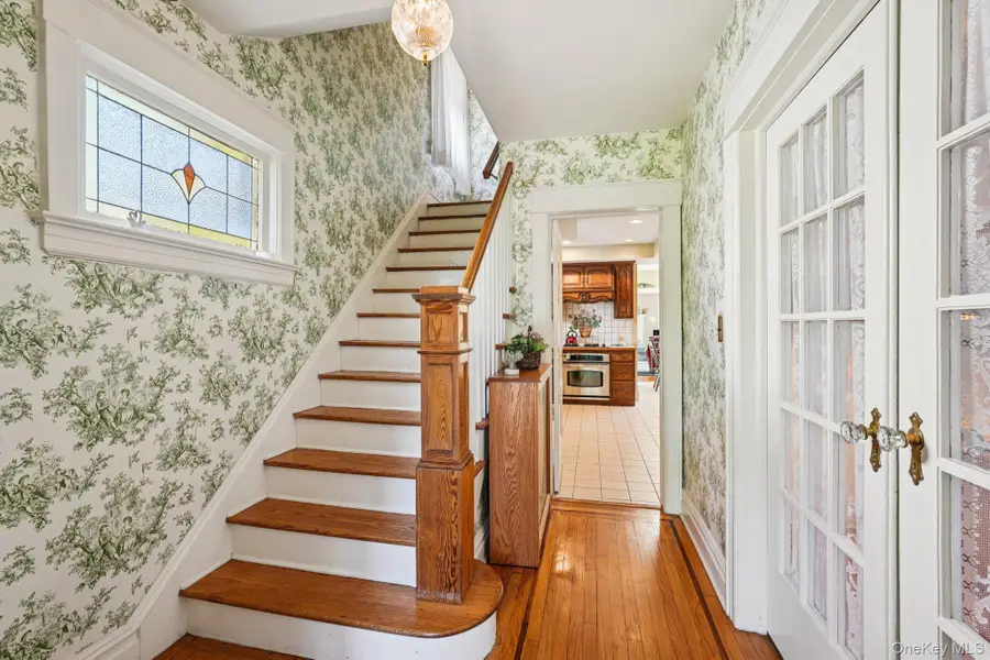 18 Chippewa Road, Yonkers, NY 10710 - Image #3