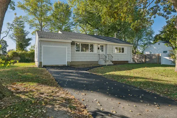 70 Heyward Street, Brentwood, NY 11717