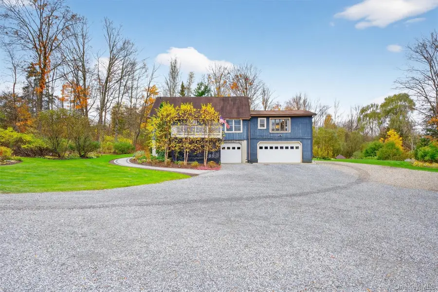 618 Salt Point Turnpike, Poughkeepsie, NY 12601 - Image #2