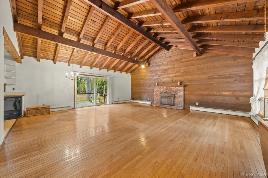 4 Acorn Path, East Quogue, NY 11942 - Image #3