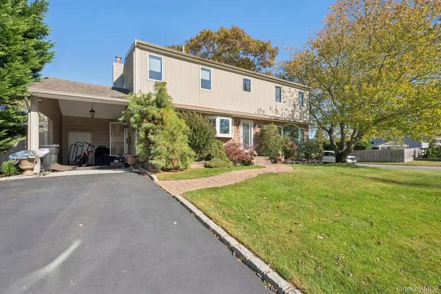 23 Windsor Street, Islip, NY 11751 - Image #3