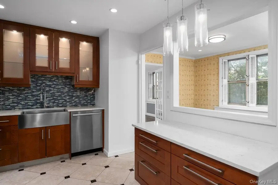 600 Locust Street #2J, Mount Vernon, NY 10552 - Image #3