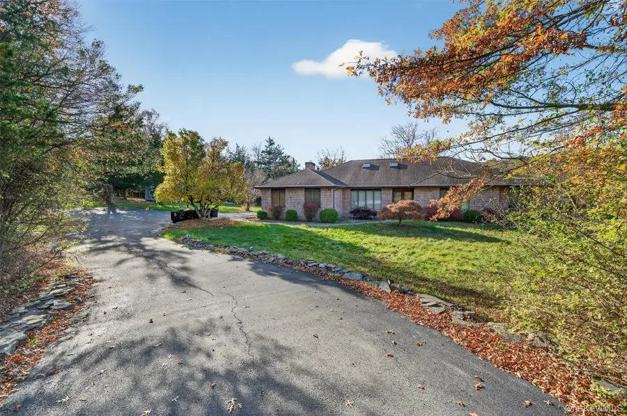 220 Oxford Road, Chester, NY 10918 - Image #2