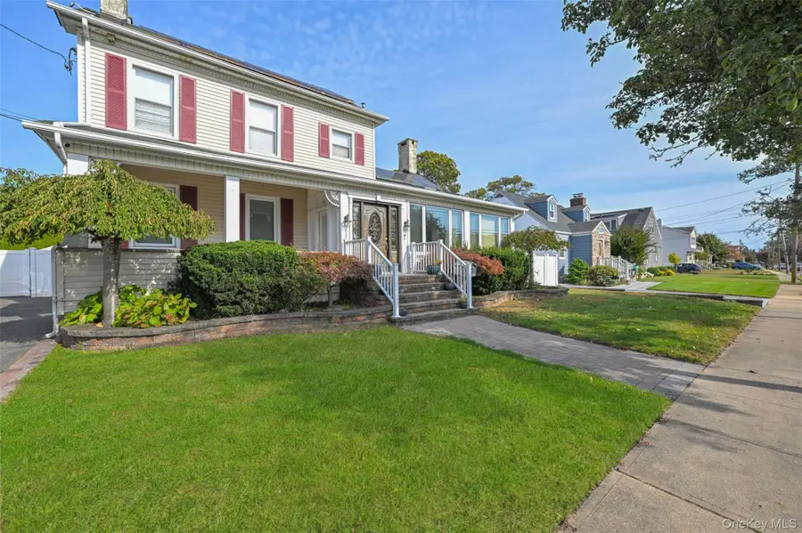160 Bedford Avenue, Merrick, NY 11566 - Image #2