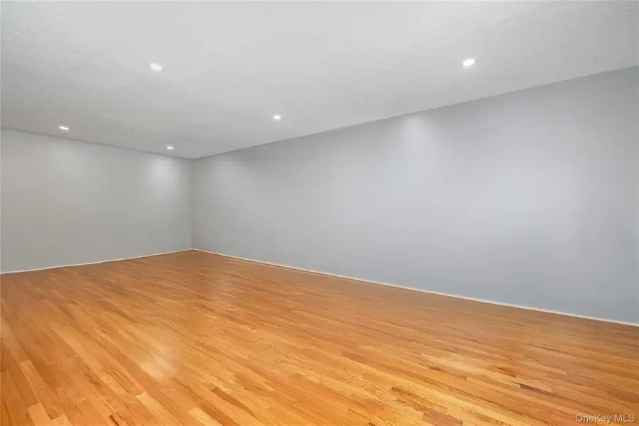 2449 Union Blvd #21A, Islip, NY 11751 - Image #3