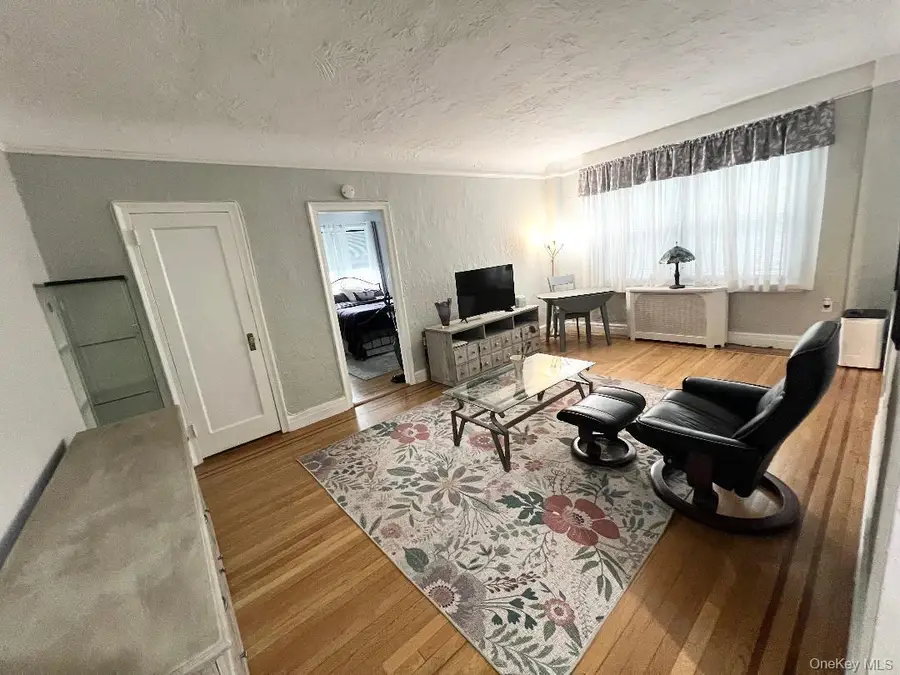141 Woodmere Blvd #3H, Woodmere, NY 11598 - Image #3