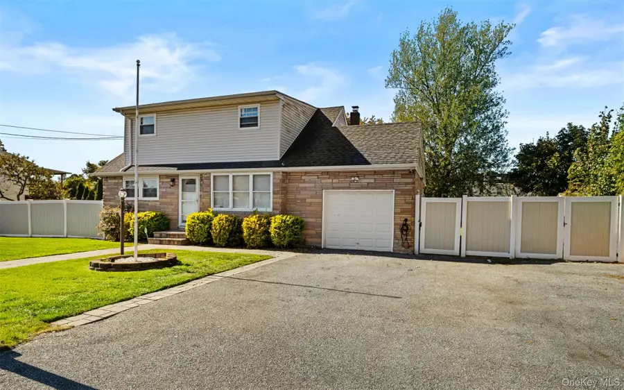 1796 Wells Drive, Bay Shore, NY 11706 - Image #2