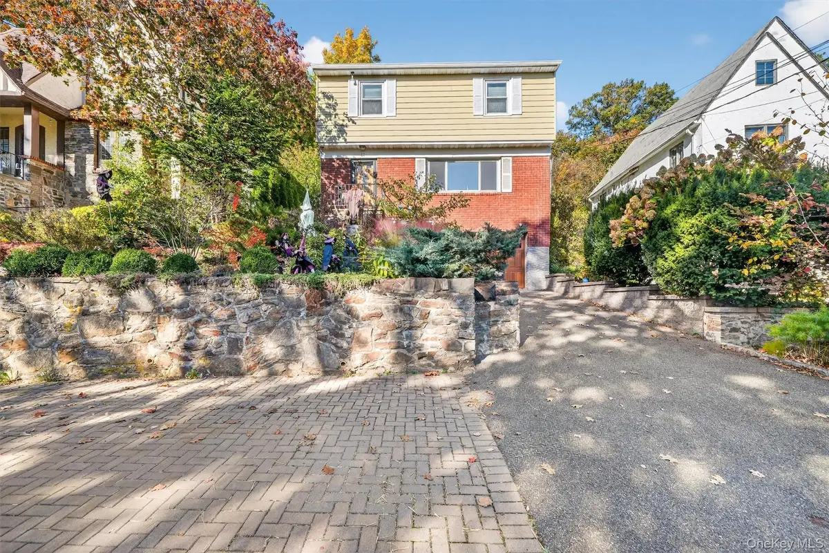 25 Avondale Road, Yonkers, NY 10710 - Image #1